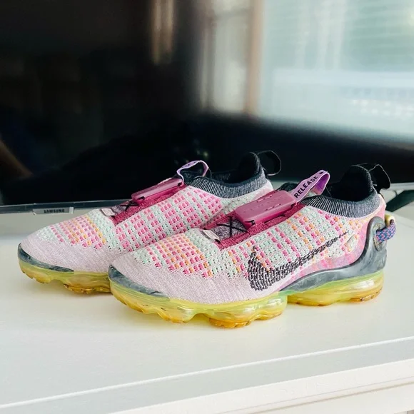 Nike Air VaporMax 2020 Flyknit Violet Ash Multicolor women’s size 6.5y - Picture 4 of 9